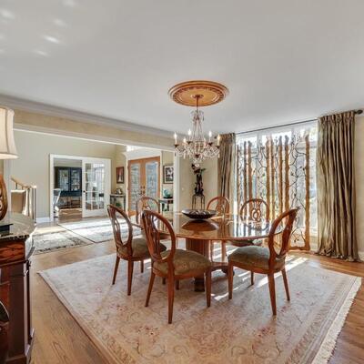 Exquisite Henredon Dining Room furniture set