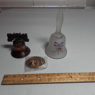 Lot of 3 Bells incl. Glass bell fridge magnet and liberty bell