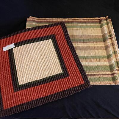 Placemats, Napkin Holders, Doilies, and Other Table Linens (H-SW)