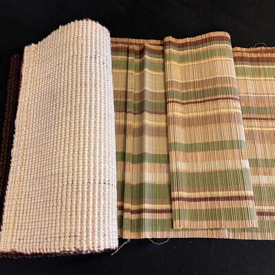 Placemats, Napkin Holders, Doilies, and Other Table Linens (H-SW)