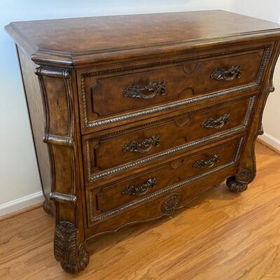 Large Decorative Three Drawer Dresser (H-SW)