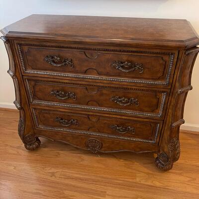 Large Decorative Three Drawer Dresser (H-SW)