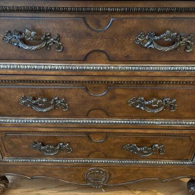 Large Decorative Three Drawer Dresser (H-SW)