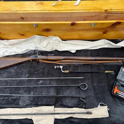 London Armory .58 Caliber Percussion Civil War Replica 1853 Enfield Musket Muzzle Loading Powder Rifle by Euro Arms of America
