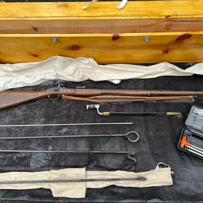 London Armory .58 Caliber Percussion Civil War Replica 1853 Enfield Musket Muzzle Loading Powder Rifle by Euro Arms of America