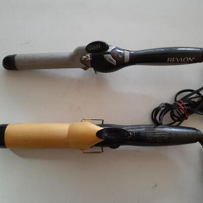 2 hair curling irons 1 conair 1 revlon