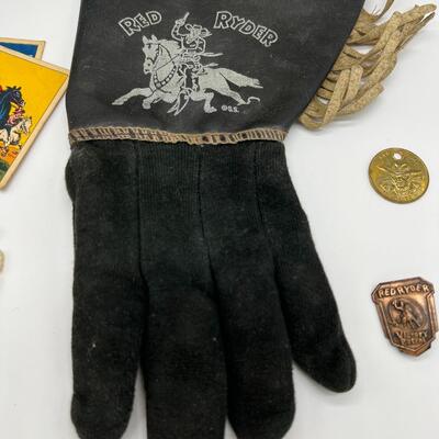 Lot of Vintage Red Ryder Glove Trading Cards Puzzle Badge and Pendants