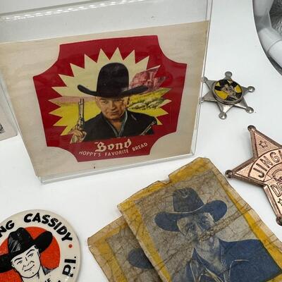 Large Lot of Vintage Hopalong Cassidy Collectibles Ephemera Cards Pocket Knife Buttons Badges Watches and Ring
