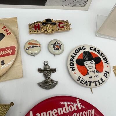 Large Lot of Vintage Hopalong Cassidy Collectibles Ephemera Cards Pocket Knife Buttons Badges Watches and Ring