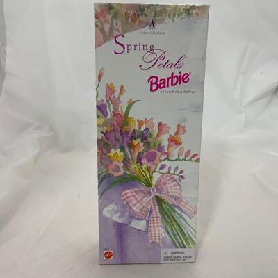 -105- Spring Petals Barbie (1996) | Avon