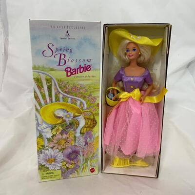 -109- Spring Blossom Barbie (1995) | Avon