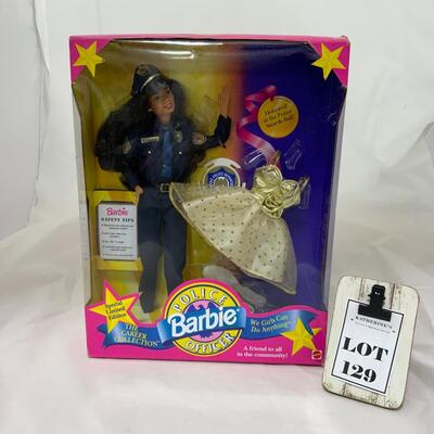 -129- Police Officer Barbie (1993) | Career Collection
