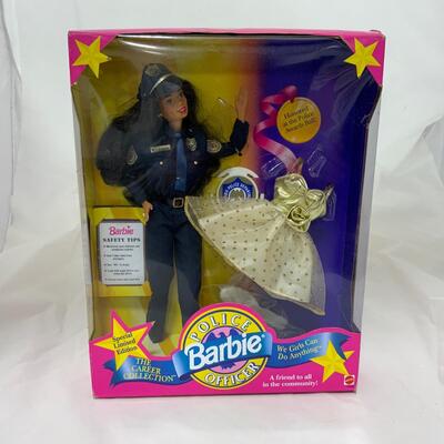 -129- Police Officer Barbie (1993) | Career Collection