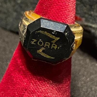 Lot of 6 1950s and Vintage Zorro Hat Watch Mask Ring Thermos and Cup