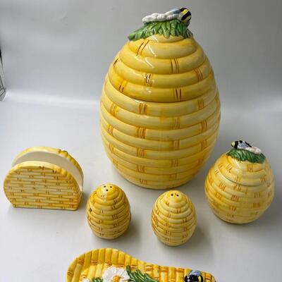Bee Hive Cookie Jar