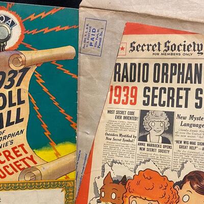Large Lot of Antique Little Orphan Annie Books Ephemera Collectibles Cups Badges Pins and Collectibles