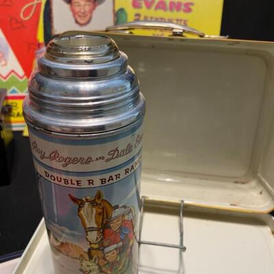Large Lot of Roy Rogers Vintage Collectibles Ephemera Lunch Box Thermos Books Coins Badges Pins and Horseshoe