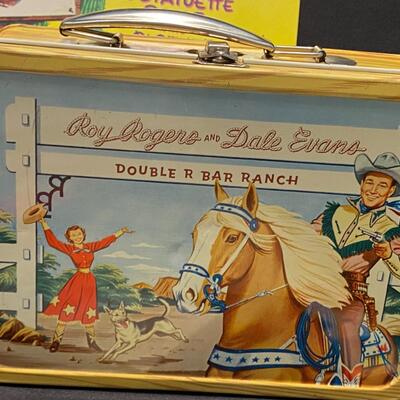 Large Lot of Roy Rogers Vintage Collectibles Ephemera Lunch Box Thermos Books Coins Badges Pins and Horseshoe