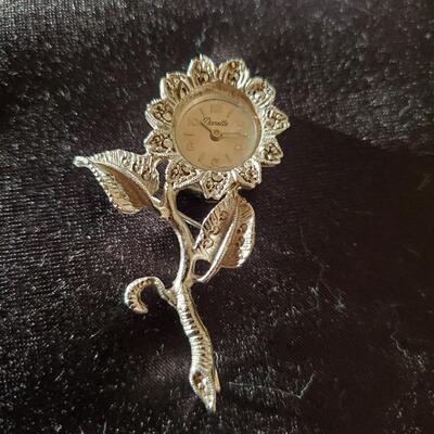 Danette Swiss Made Vintage Brooch Watch