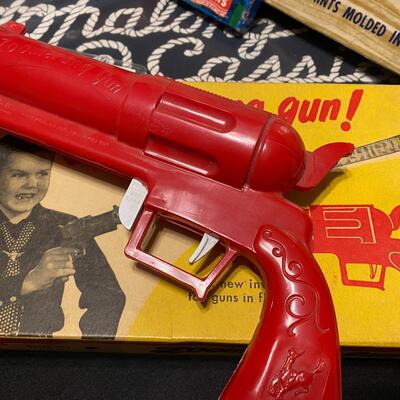 Large Lot of Vintage Hopalong Cassidy Books Toys Gun Clock Collectibles and Ephemera