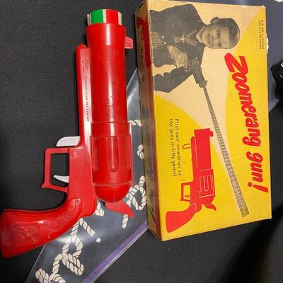 Large Lot of Vintage Hopalong Cassidy Books Toys Gun Clock Collectibles and Ephemera