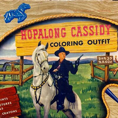 Large Lot of Vintage Hopalong Cassidy Books Toys Gun Clock Collectibles and Ephemera