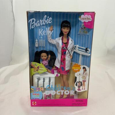 -140- Childrenâ€™s Doctor Barbie & Kelly (2000) | Career Series