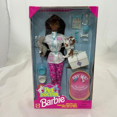 -141- Pet Doctor Barbie (1996)