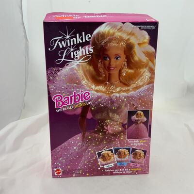 -146- Twinkle Lights Barbie (1993)