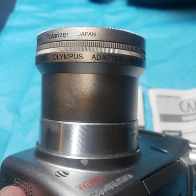 Olympus C750 camera with bag