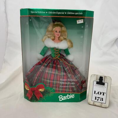 -173- Happy Holidays Barbie (1995)