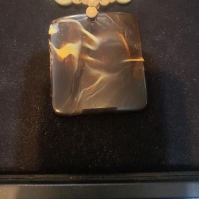 Costume jewelry necklace