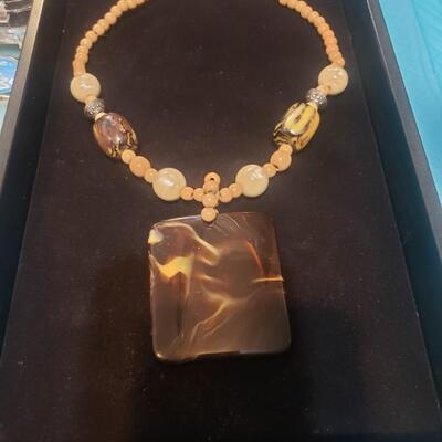 Costume jewelry necklace