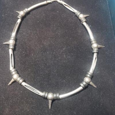 Necklace metal