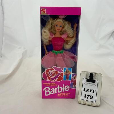 -179- Party Changes Barbie (1992)