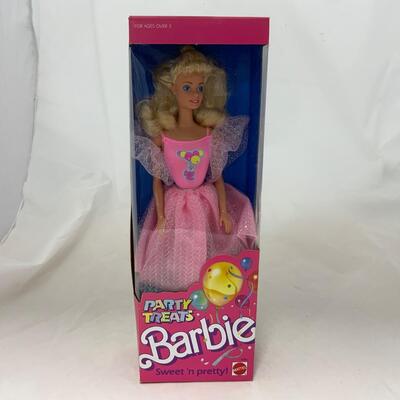 -183- Party Treats Barbie (1989)