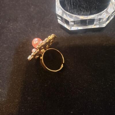 Costume ring