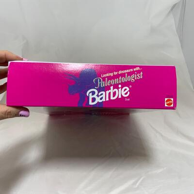 -193- Paleontologist Barbie (1996) | Career Collection