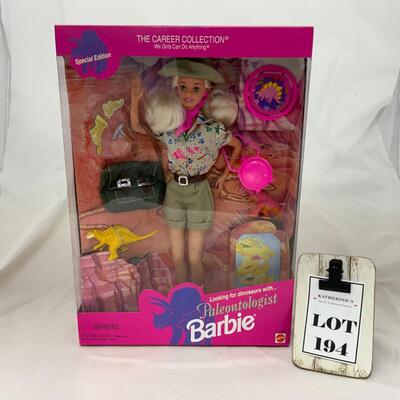 -194- Paleontologist Barbie (1996) | Career Collection