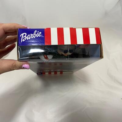 -196- Aviator Barbie (2001)