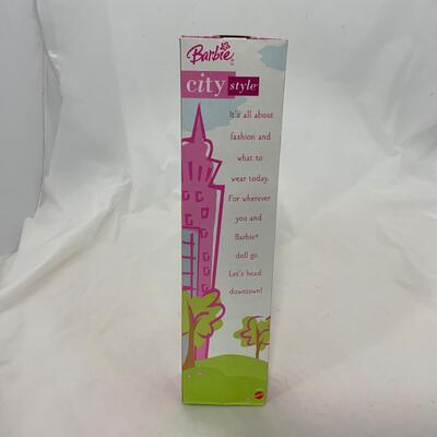 -217- City Style Barbie (2004)