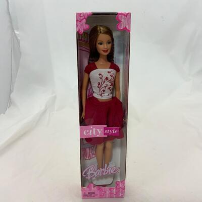-217- City Style Barbie (2004)