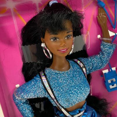 -222- Dance Moves Barbie (1995)