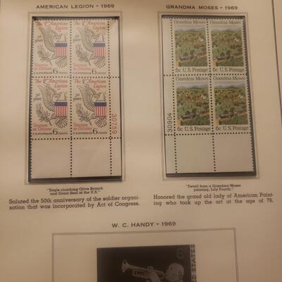 Minkus 1968 to 1972 plate block stamp book 224 stamps in book