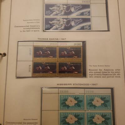 Minkus 1968 to 1972 plate block stamp book 224 stamps in book