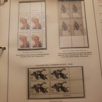 Minkus 1968 to 1972 plate block stamp book 224 stamps in book