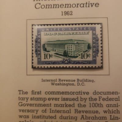 Minkus 1968 American regular issue stamp album 30 m&u stamps