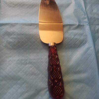 Avon Cape Cod pie knife