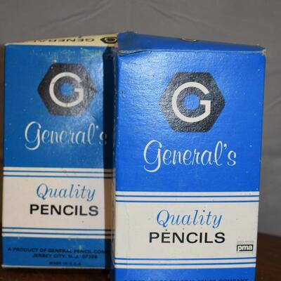 2 Boxes of Pencil