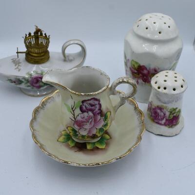 2 Shakers, oil lamp, creamer w/small bowl